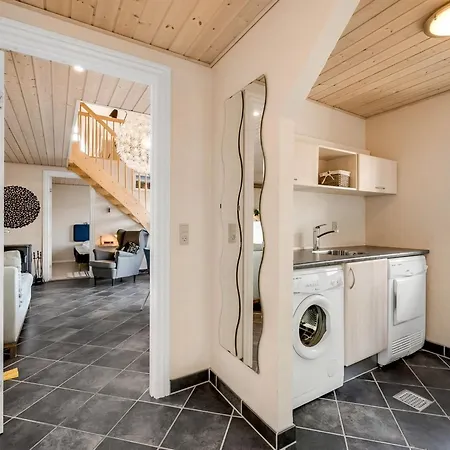 Hendrina - 250m To The Fjord By Interhome *