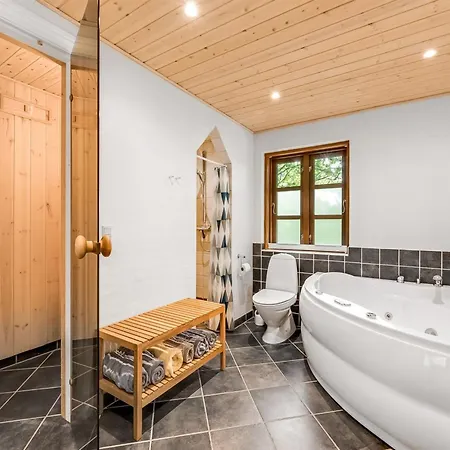 Hendrina - 250m To The Fjord By Interhome *